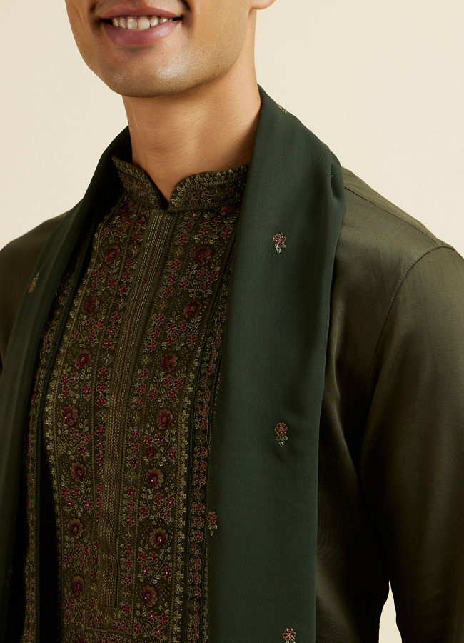 alt message - Manyavar Men Dark Blue Embroidered Kurta Set image number 1